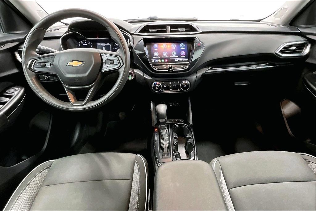 Used 2021 Chevrolet TrailBlazer LT w/ Convenience Package FWD image 18