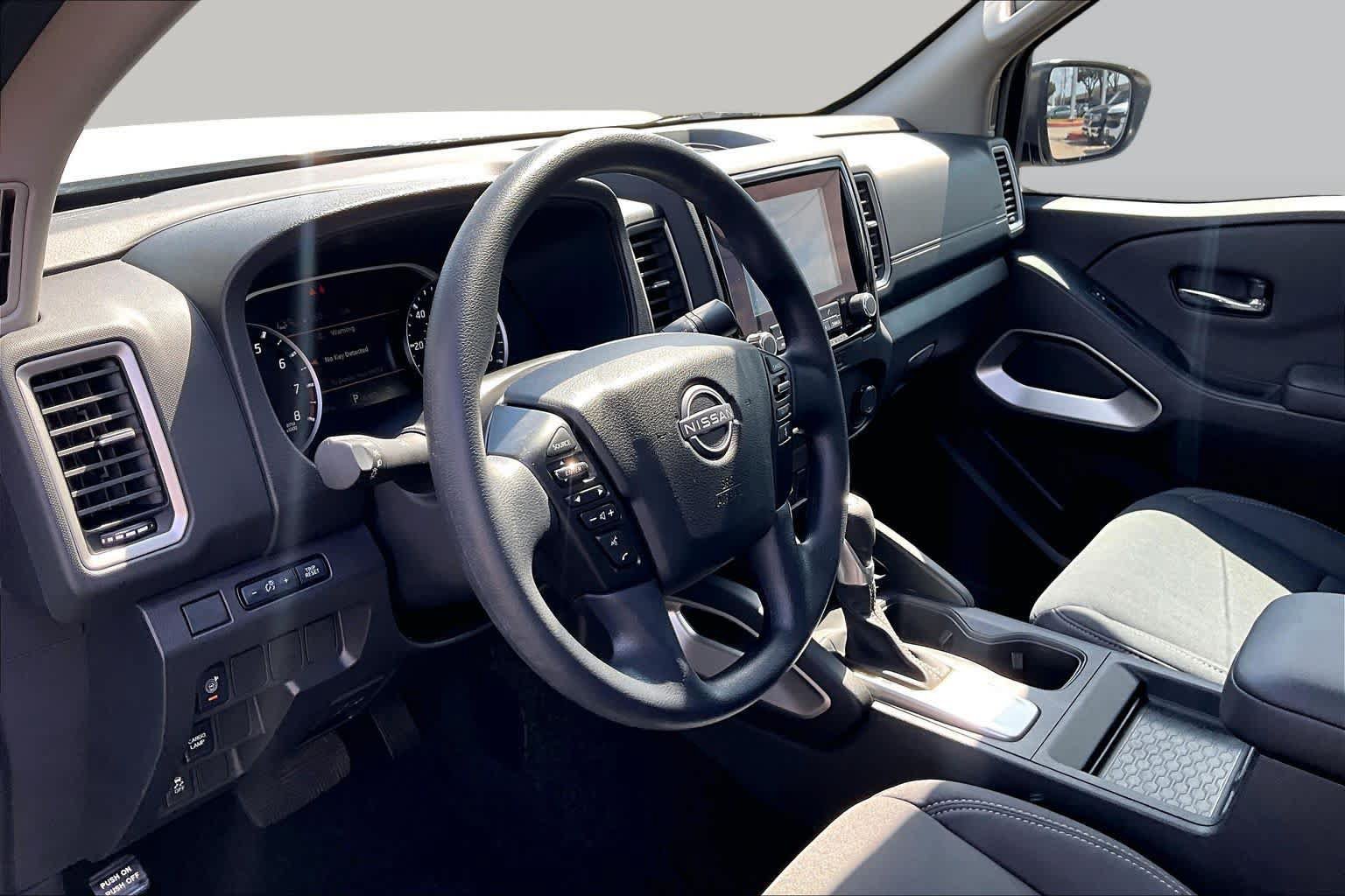 Certified 2024 Nissan Frontier SV w/ Technology Package RWD image 16