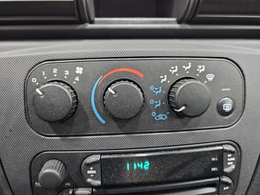 Used 2006 Dodge Stratus SXT FWD image 17