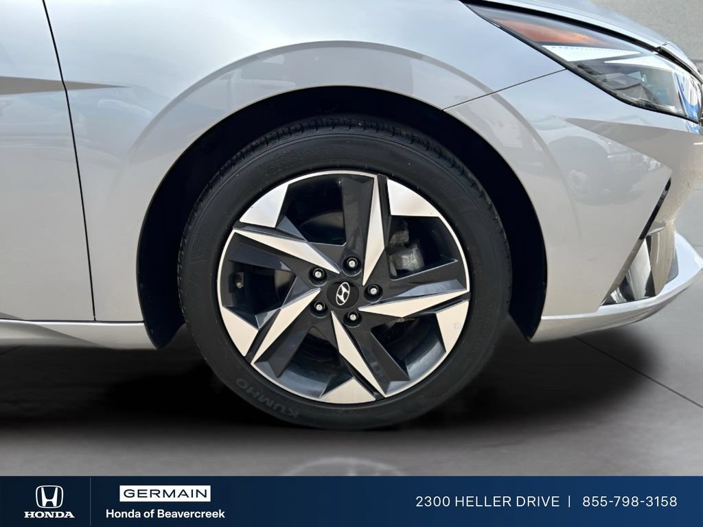 Used 2023 Hyundai Elantra Limited w/ Cargo Package FWD image 23