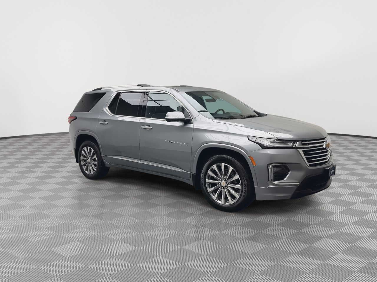 Certified 2023 Chevrolet Traverse Premier w/ LPO, Cargo Package AWD/4WD image 39