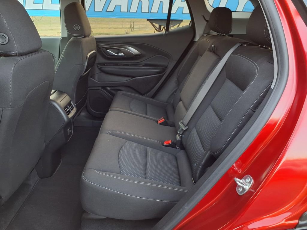 Used 2024 GMC Terrain SLE w/ Driver Convenience Package image 10
