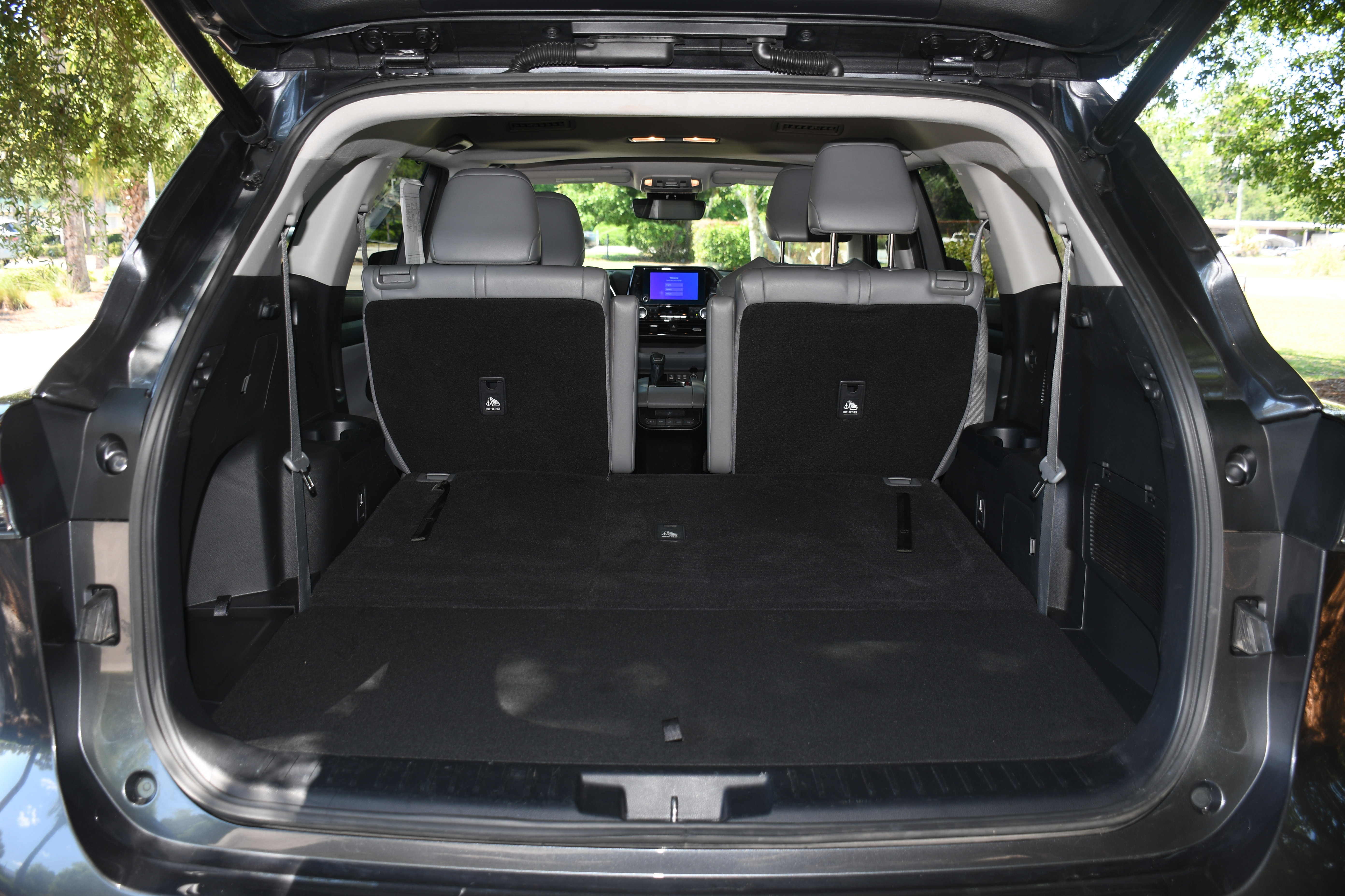 Used 2023 Toyota Highlander XLE AWD/4WD image 18
