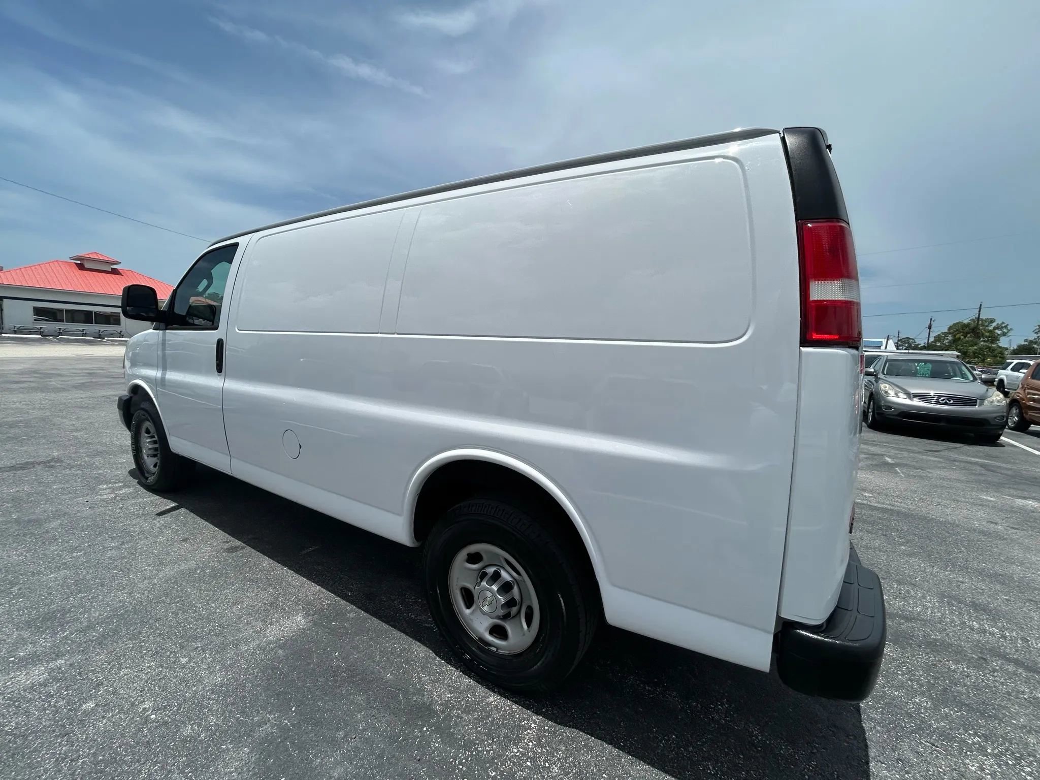 Used 2021 Chevrolet Express 2500 image 11