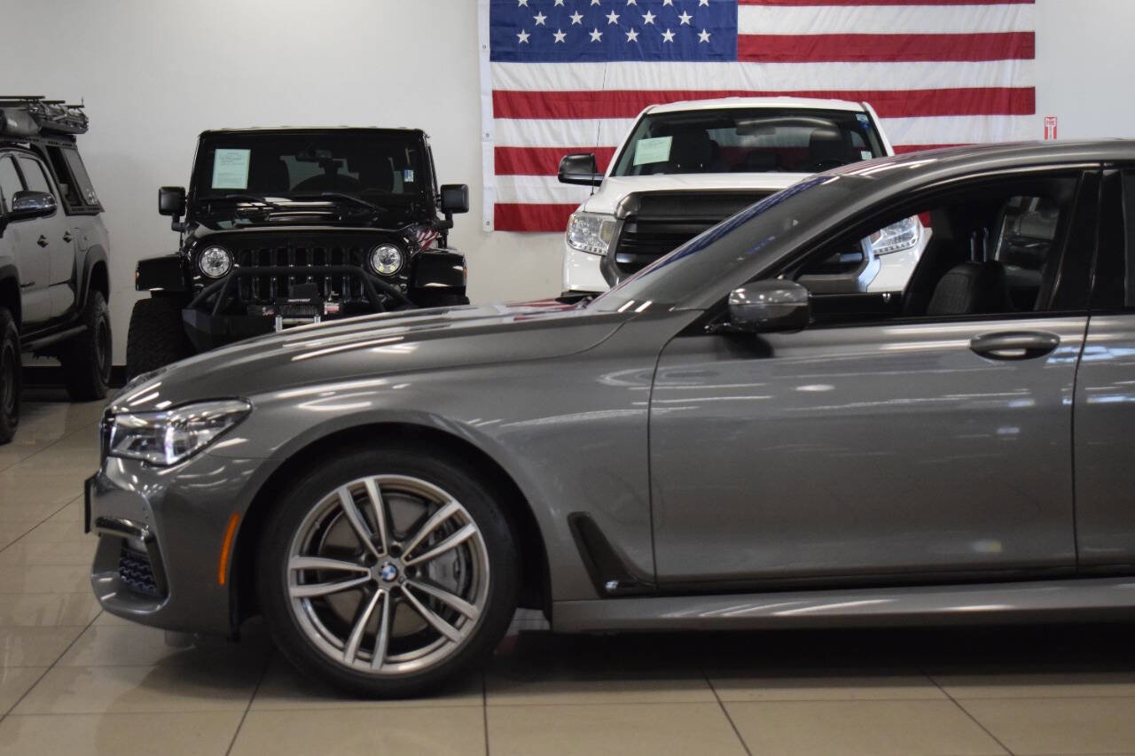 Used 2018 BMW 750i image 15