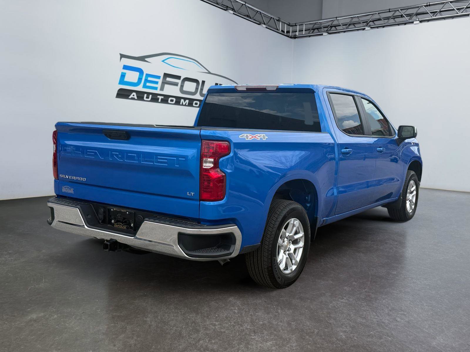 Used 2026 Chevrolet Silverado 1500 LT AWD/4WD image 3