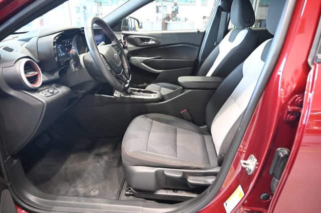 Used 2024 Chevrolet Trax RS w/ Driver Confidence Package FWD image 9