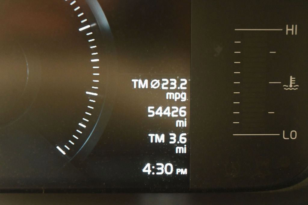 Used 2019 Volvo S60 T5 Momentum w/ Premium Package FWD image 13