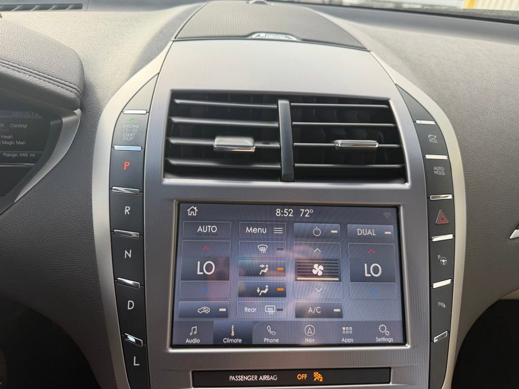 Used 2019 Lincoln MKZ Reserve FWD image 10