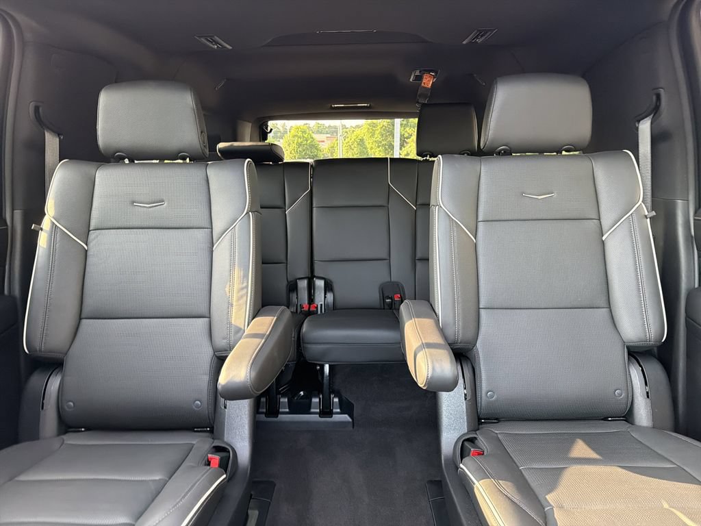 Used 2023 Cadillac Escalade ESV Premium Luxury w/ LPO, Floor Liner Package AWD/4WD image 31