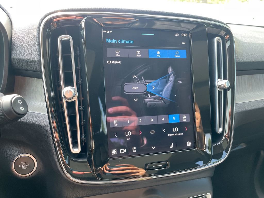 Used 2023 Volvo XC40 B5 Plus w/ Protection Package Premier image 69