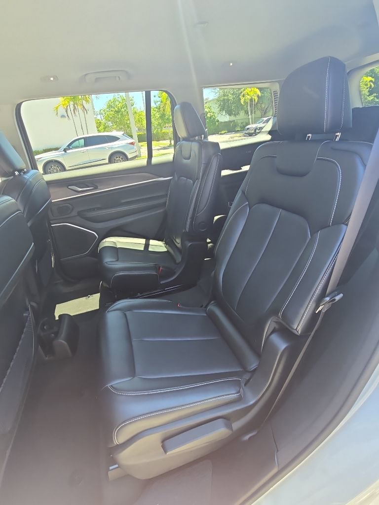 Used 2021 Jeep Grand Cherokee L Limited RWD image 29