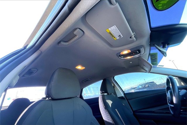 Used 2021 Hyundai Elantra SEL w/ Convenience Package image 17