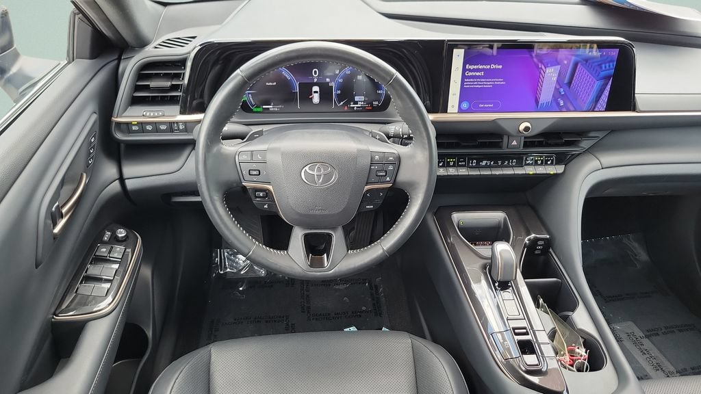 Certified 2025 Toyota Crown Signia AWD/4WD image 12