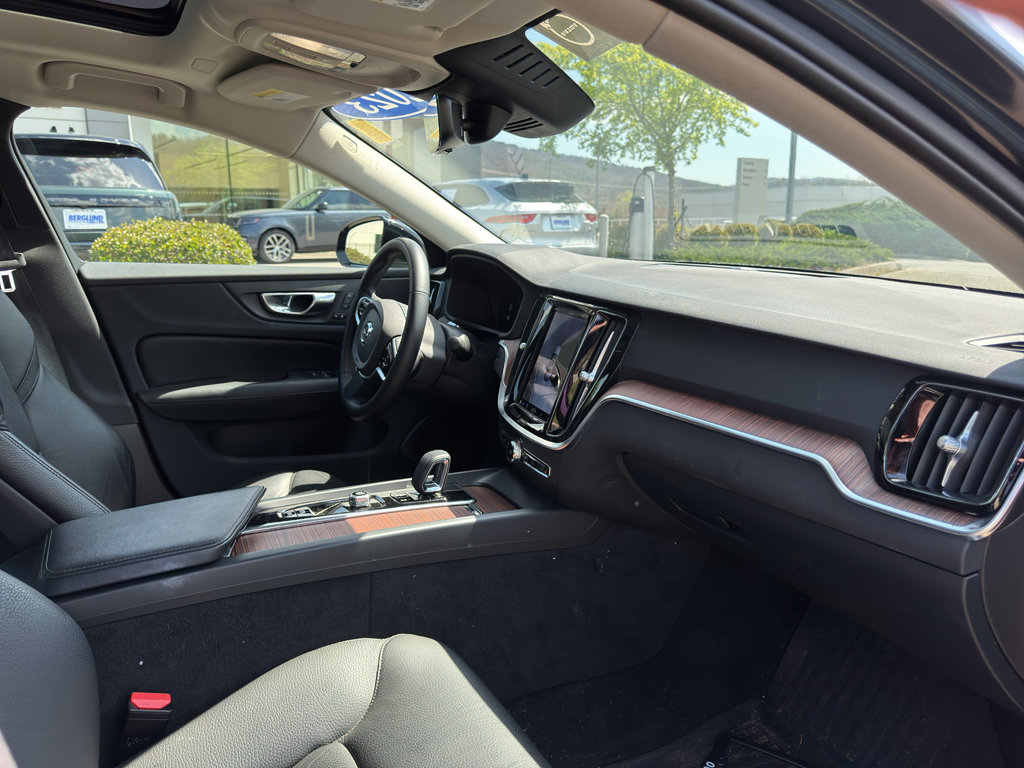 Used 2023 Volvo S60 B5 Plus w/ Climate Package image 15