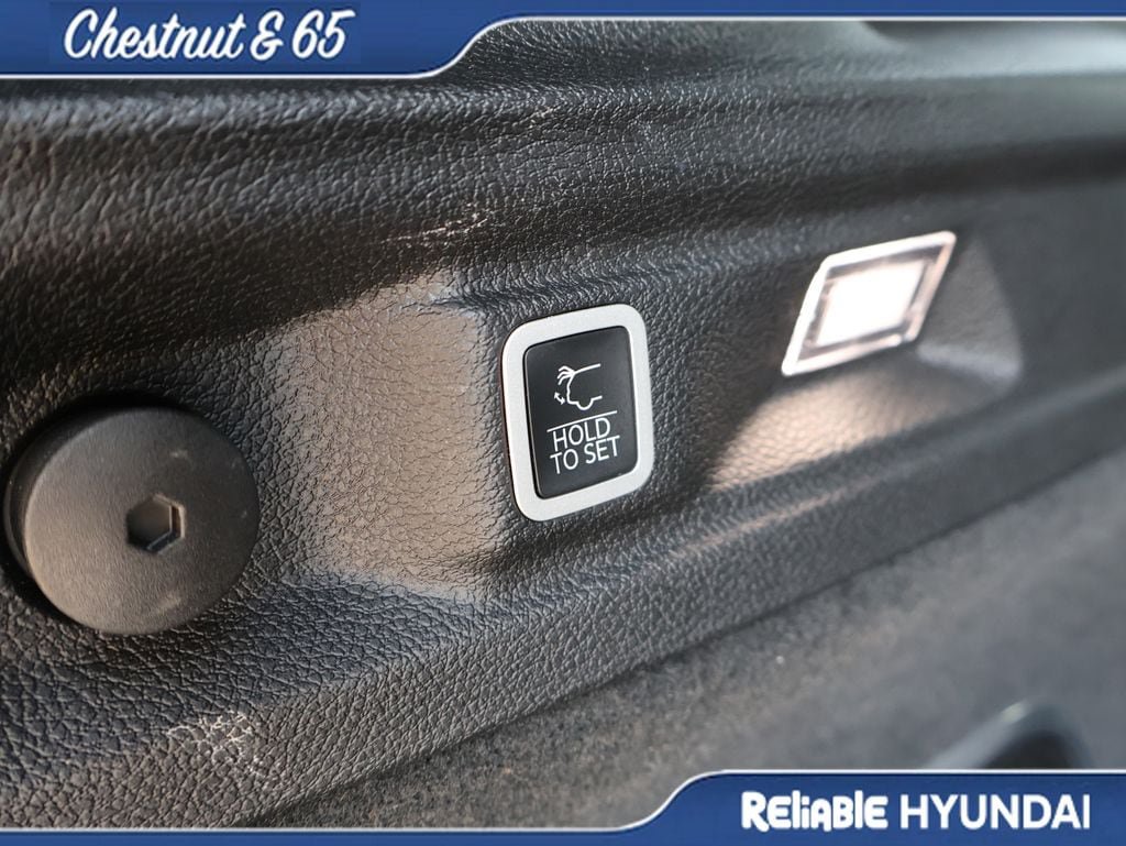 Used 2024 Jeep Grand Cherokee L Summit AWD/4WD image 17