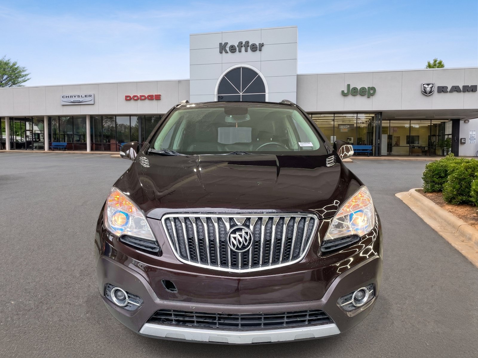 Used 2015 Buick Encore Convenience FWD image 2