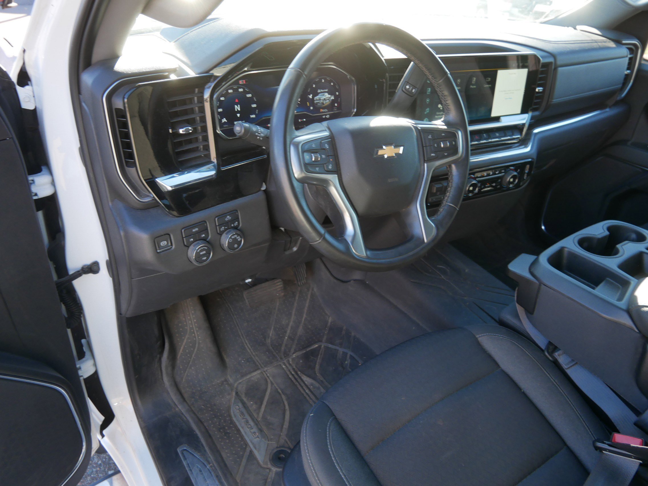 Used 2024 Chevrolet Silverado 1500 LT w/ Protection Package image 18