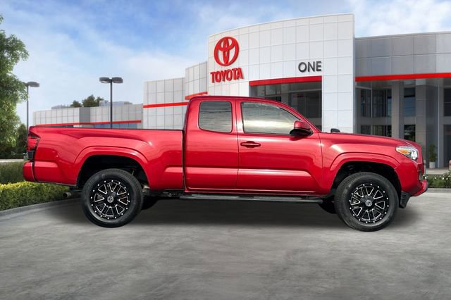 Used 2022 Toyota Tacoma SR w/ SR Convenience Package image 3