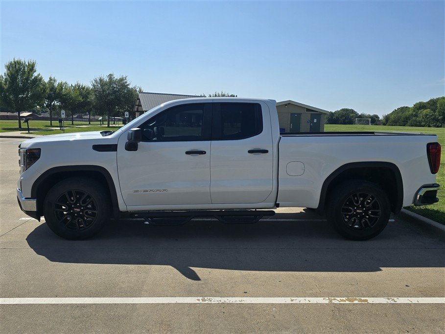 Used 2023 GMC Sierra 1500 Pro w/ Convenience Package image 3