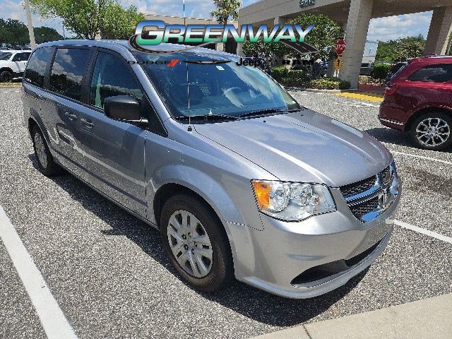 Used 2019 Dodge Grand Caravan SE w/ UConnect Hands-Free Group FWD image 3