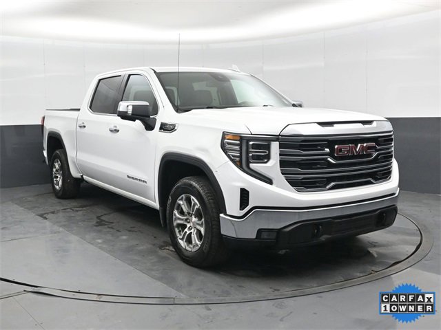 Used 2024 GMC Sierra 1500 SLT image 1