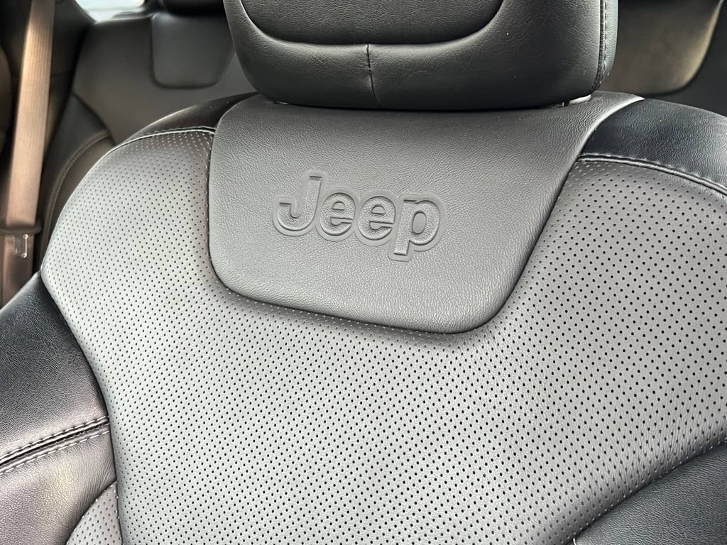 Used 2022 Jeep Cherokee Latitude Lux FWD image 13