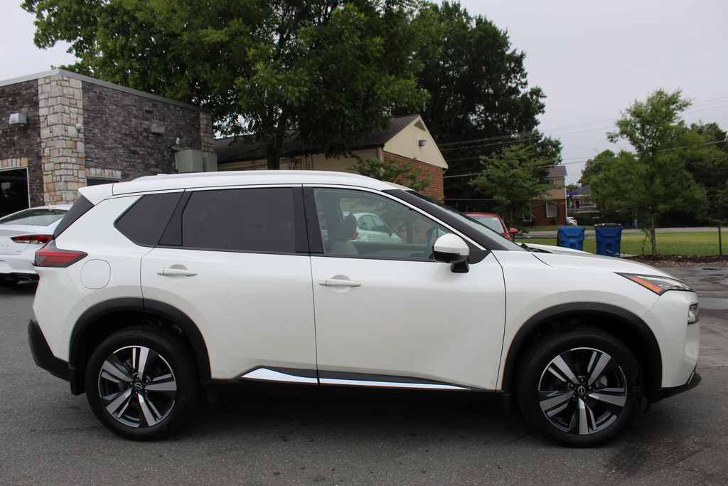 Used 2023 Nissan Rogue SL AWD/4WD image 4