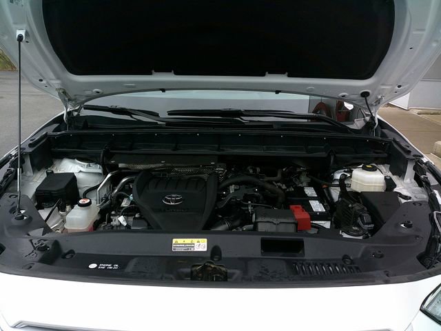 Used 2023 Toyota Highlander XLE image 8