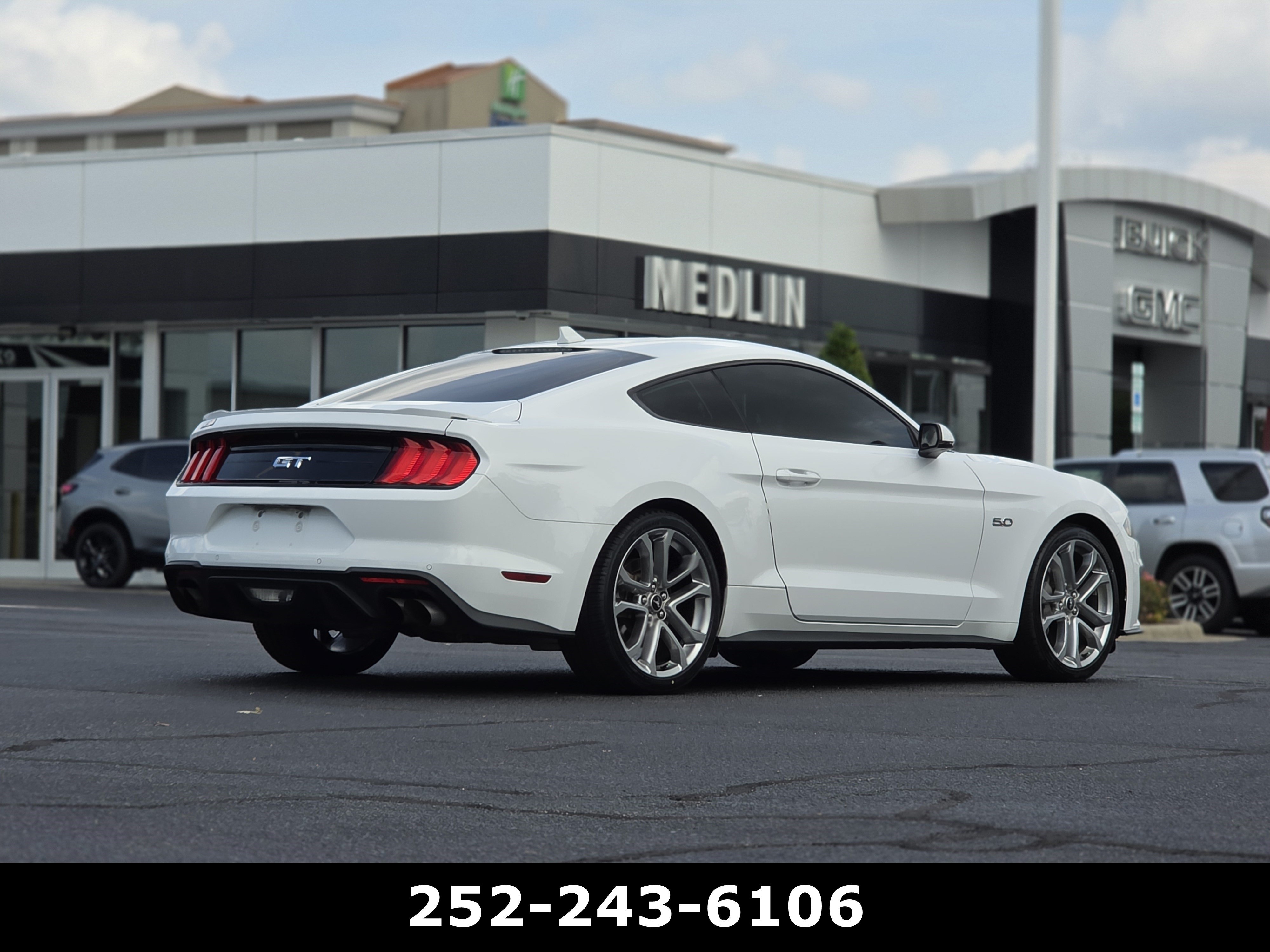Used 2022 Ford Mustang GT Premium w/ Equipment Group 401A RWD image 7