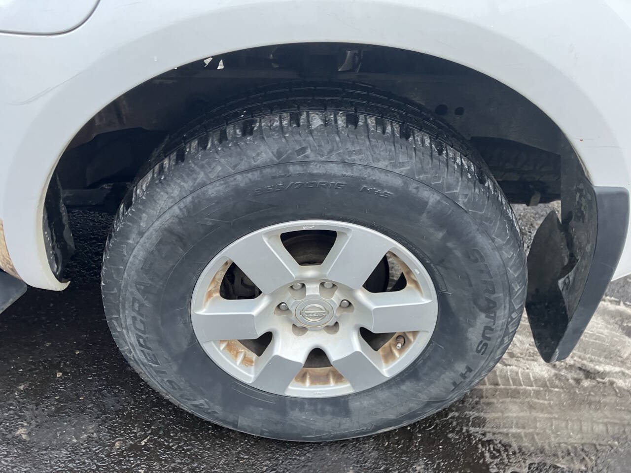 Used 2005 Nissan Frontier NISMO RWD image 15
