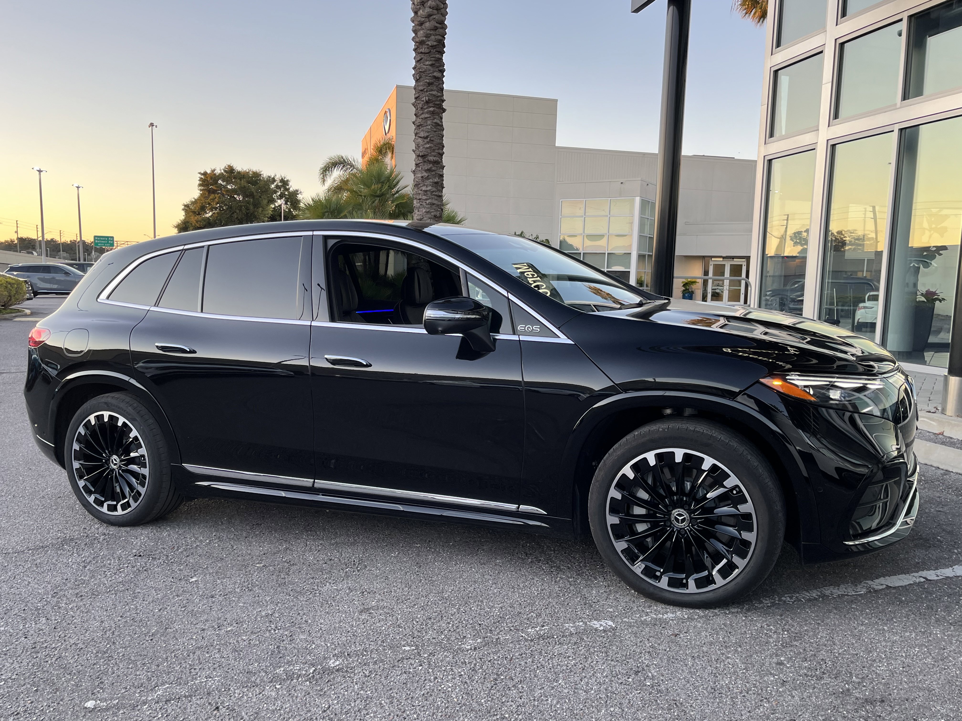 New 2026 Mercedes-Benz EQS 400 4MATIC SUV image 7