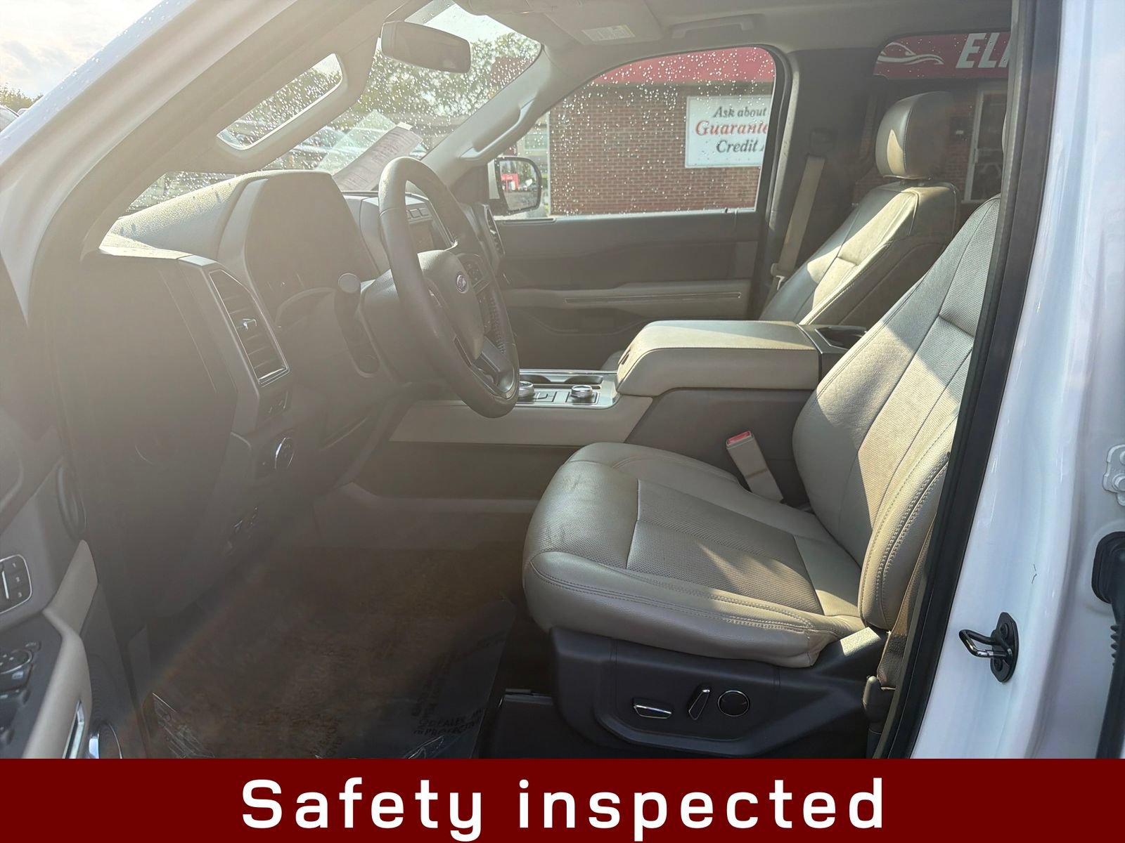 Used 2018 Ford Expedition Max XLT w/ Equipment Group 202A AWD/4WD image 11