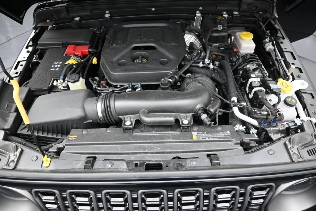 Used 2026 Jeep Wrangler Sport AWD/4WD image 14