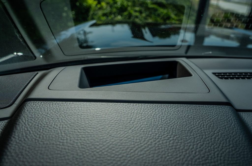 Used 2026 GMC Yukon XL Denali w/ Sun & Power Step Package image 10