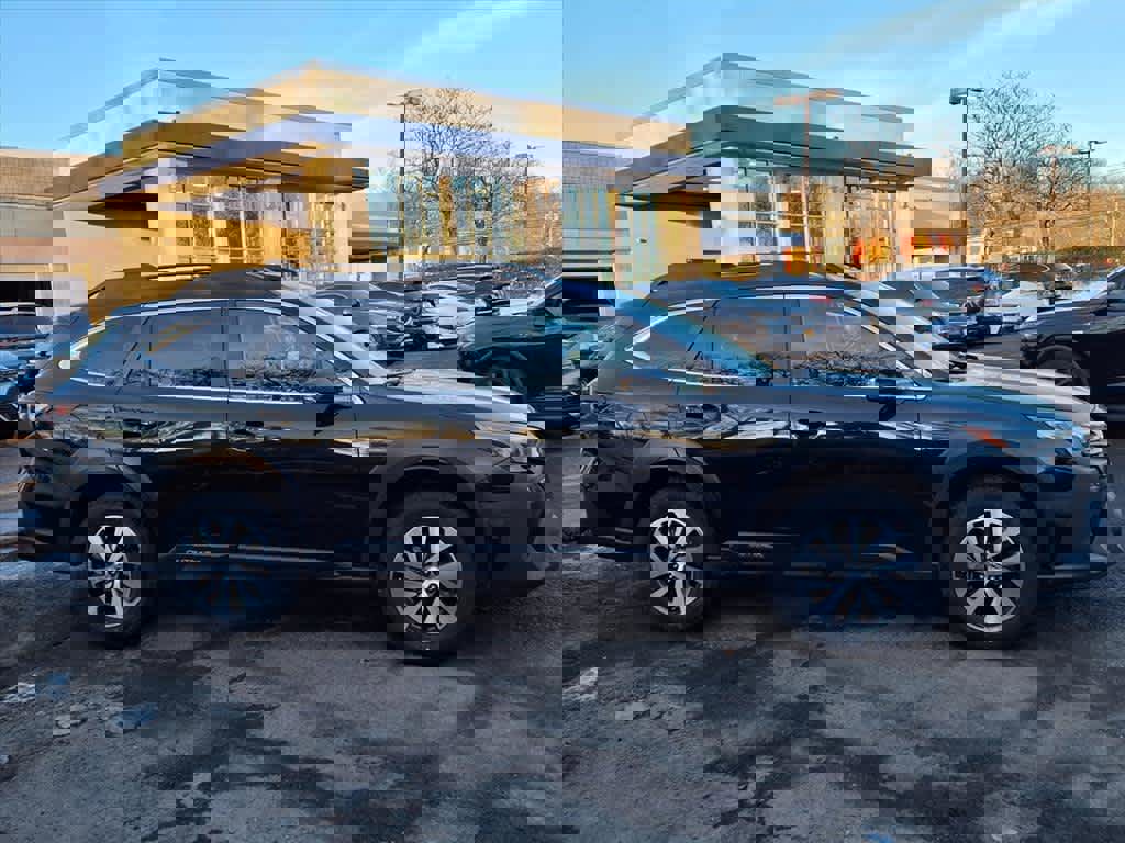 Used 2024 Subaru Outback Premium image 8