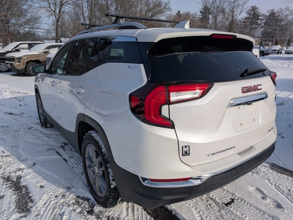 Used 2022 GMC Terrain SLT image 5
