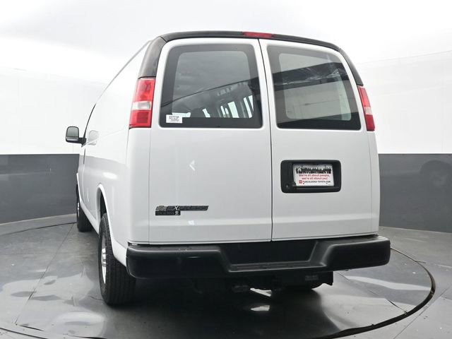 Used 2020 Chevrolet Express 2500 w/ Driver Convenience Package RWD image 17