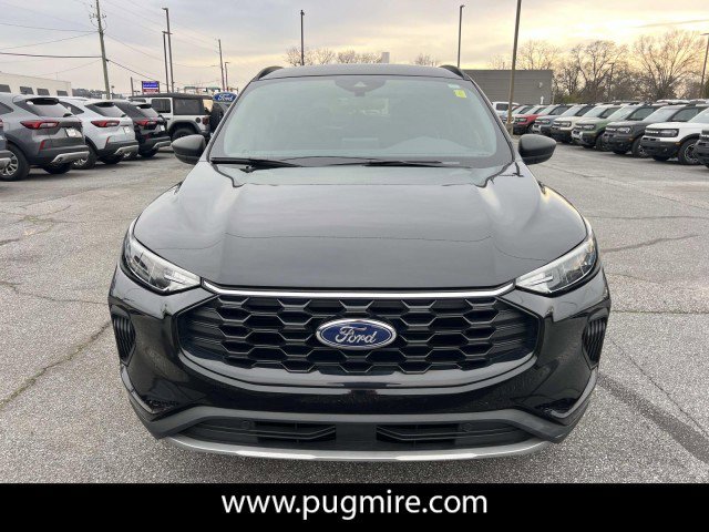 Used 2025 Ford Escape ST-Line image 2