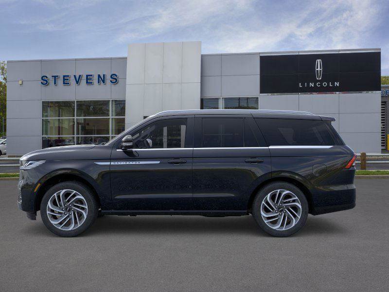 New 2026 Lincoln Navigator Reserve image 4