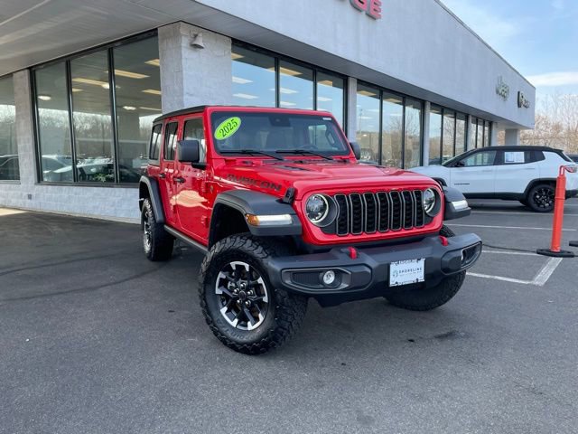 Used 2025 Jeep Wrangler Unlimited Rubicon image 3