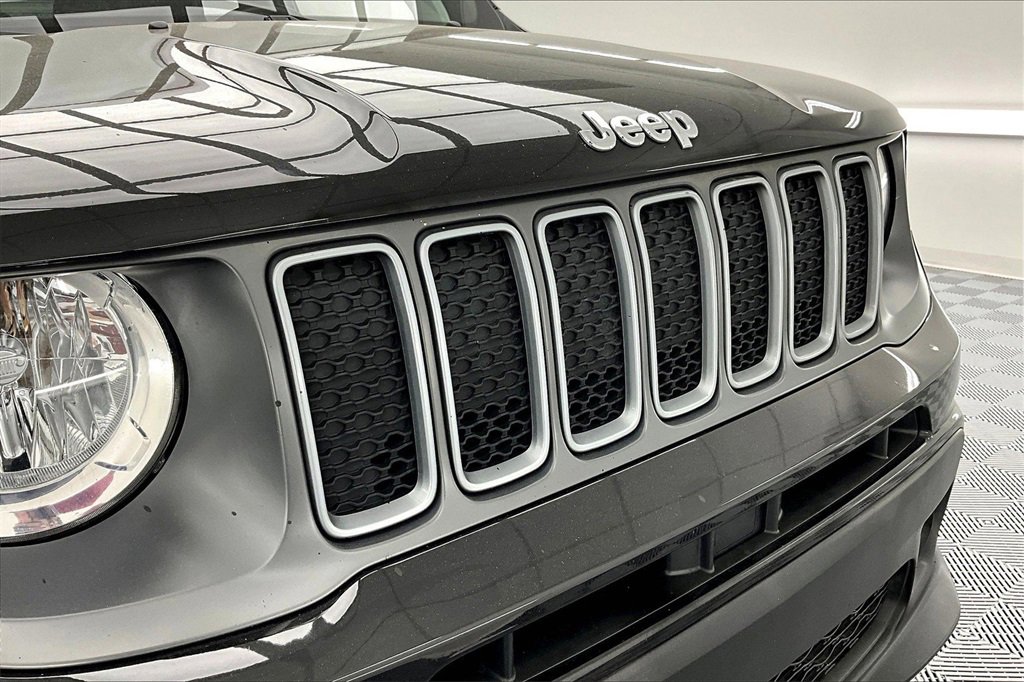 Used 2023 Jeep Renegade Limited image 28