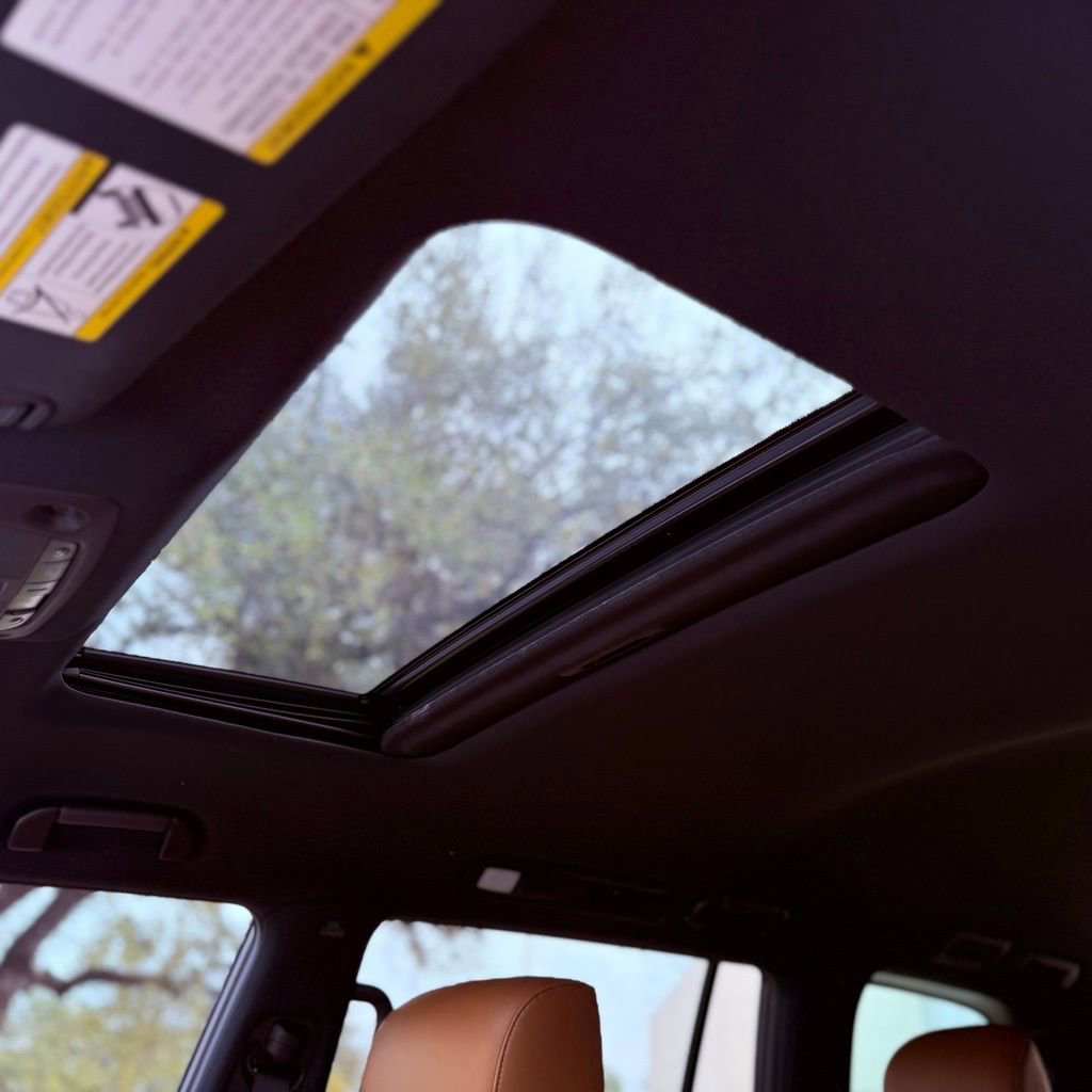 Used 2023 INFINITI QX80 Sensory w/ Cargo Package image 28