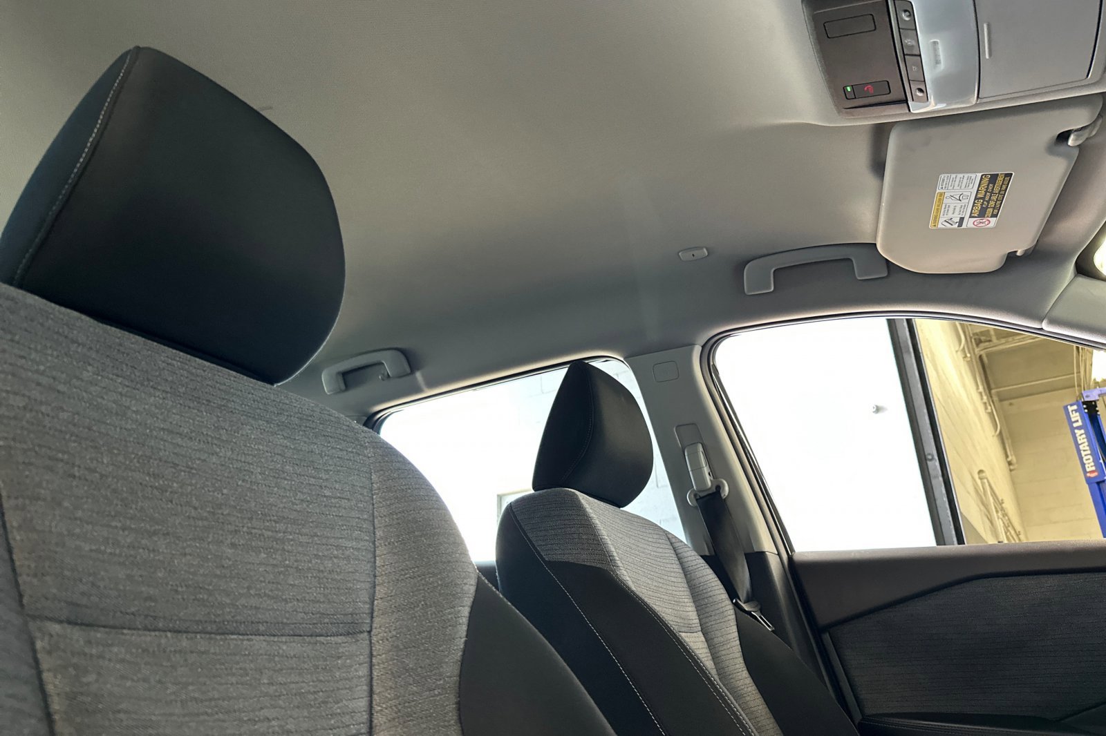 Used 2023 Nissan Rogue SV image 17