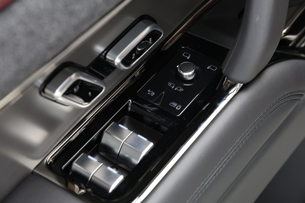New 2026 Land Rover Range Rover Sport Dynamic SE AWD/4WD image 18