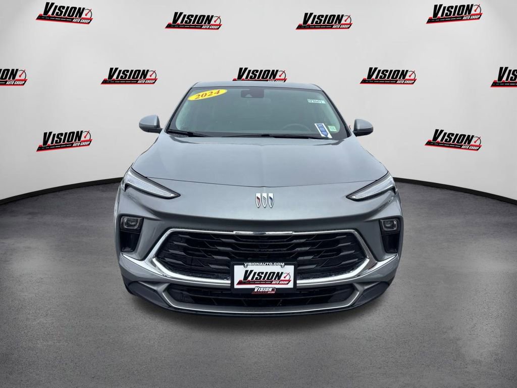 Used 2024 Buick Encore GX Preferred image 2