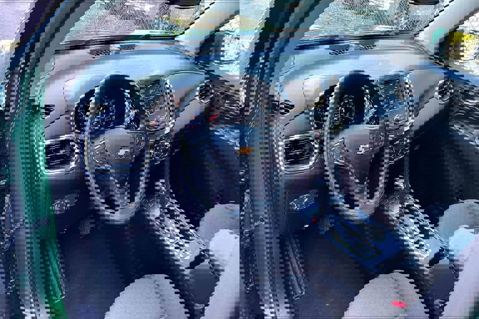 Used 2019 Chevrolet Equinox LT FWD image 17