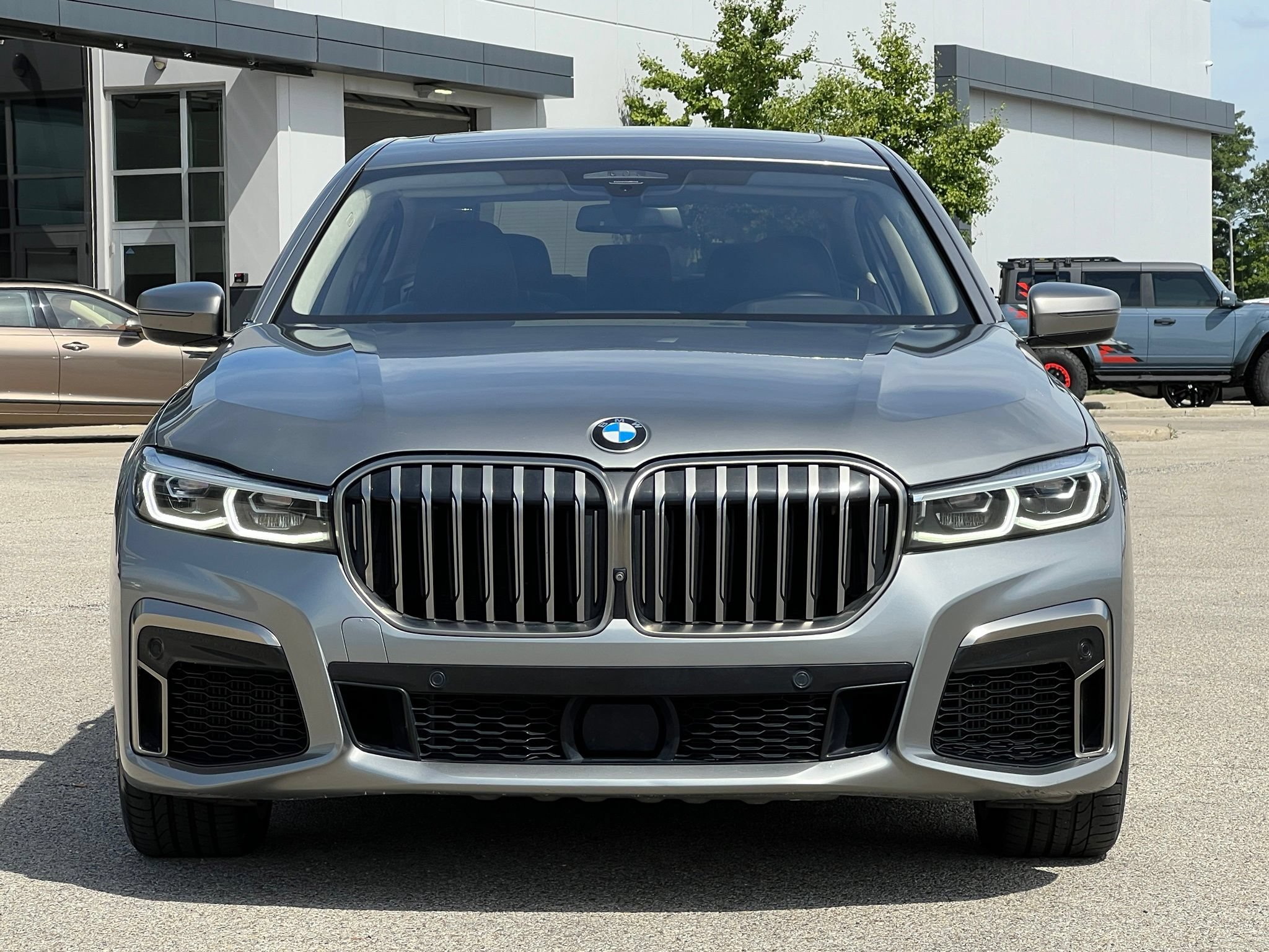Used 2021 BMW M760i xDrive AWD/4WD image 6
