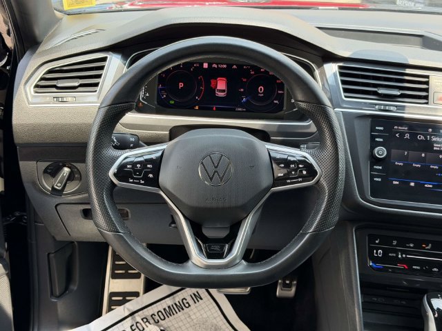 Certified 2024 Volkswagen Tiguan SEL R-Line AWD/4WD image 14