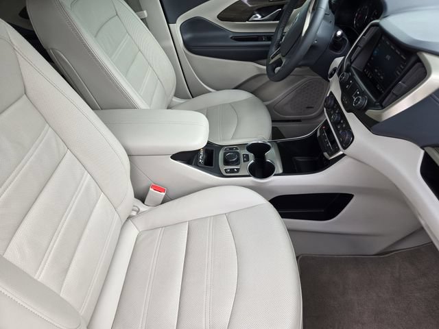 Used 2024 GMC Terrain Denali w/ Denali Premium Package AWD/4WD image 12